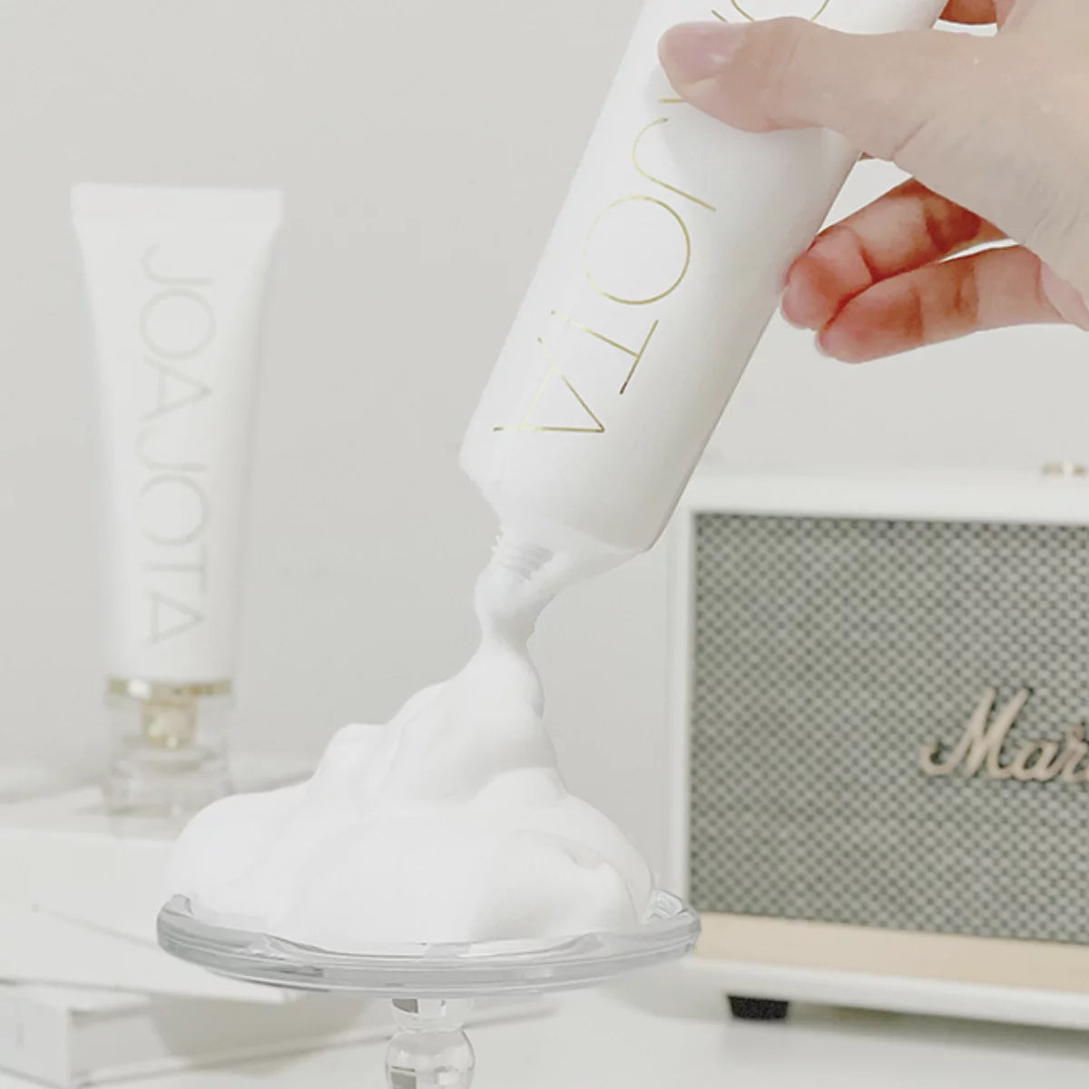 JOAJOTA WHITE TUBE PURITY PEAR OXYGENATED CLEANSING Gentle FOAM (SOOTHING) Korean