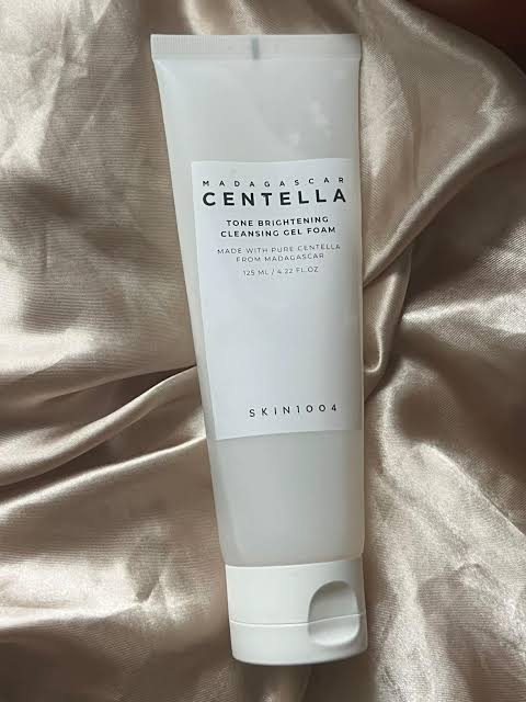 SKIN1004 - Madagascar Centella Tone Brightening Cleansing Gel Foam 125ml