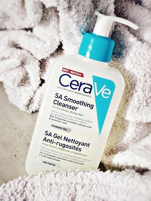 CeraVe -SA Smoothing Cleanser - 237ml